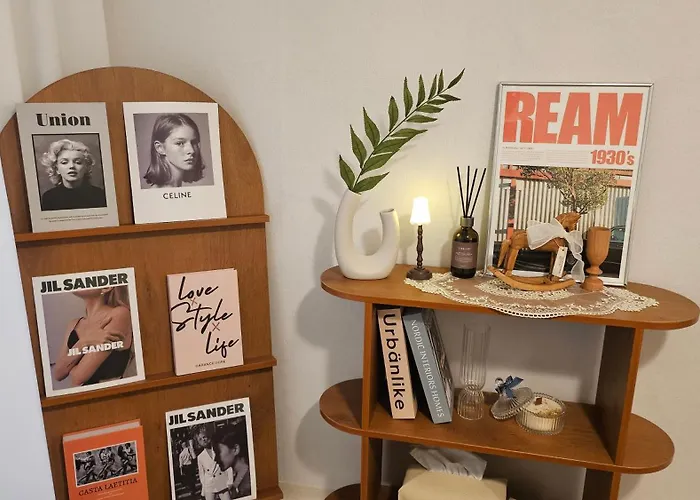Large 2br Near Hongdae, Mangwon Market & River, 6 Guests Seoel